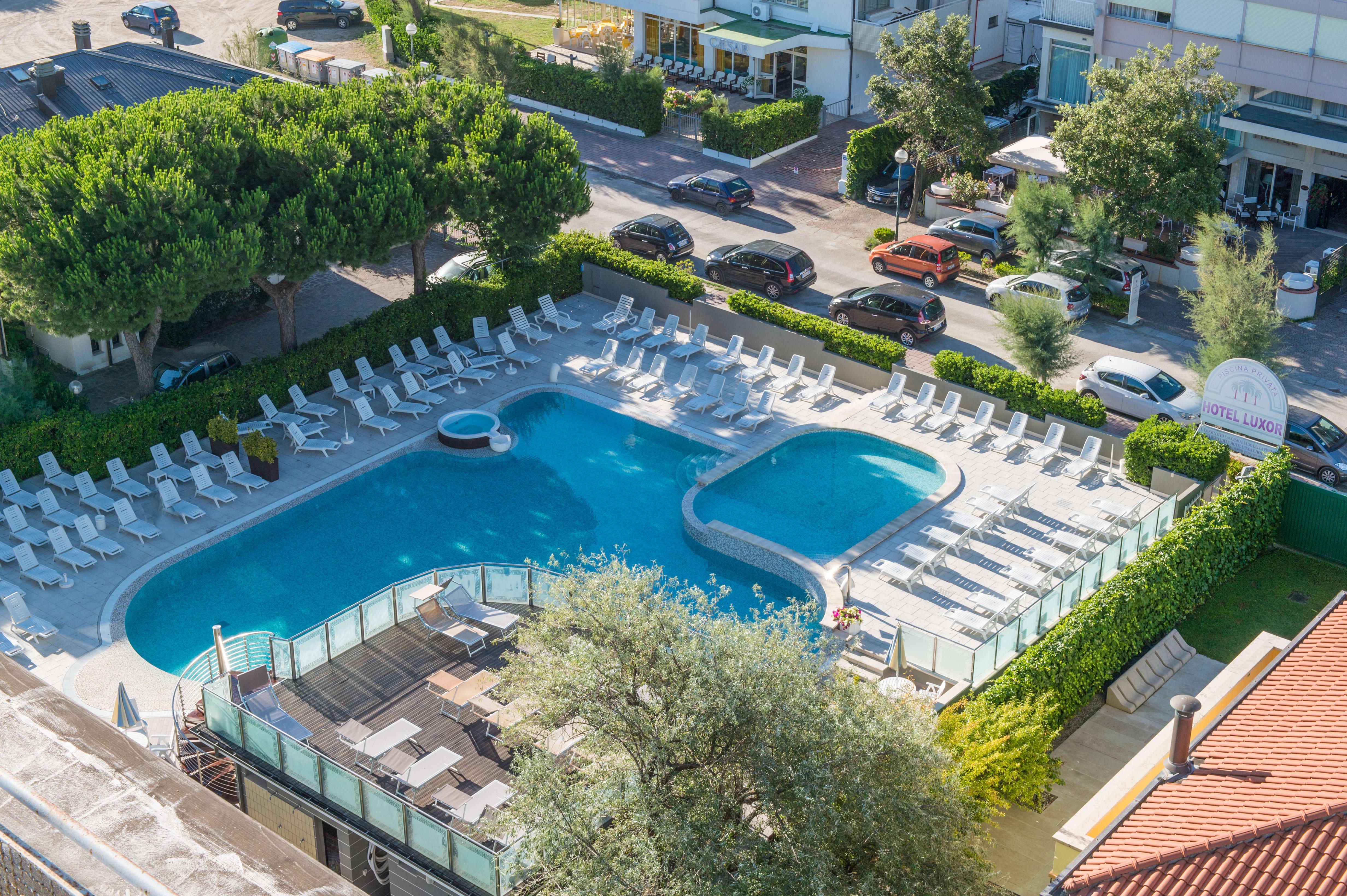 Hotel Luxor Морской Милан Экстерьер фото